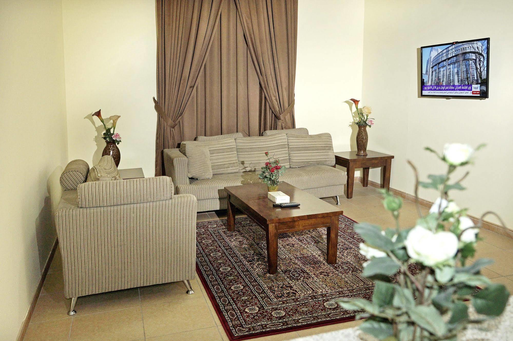 Mansour Plaza Hotel Apartments Dammam Esterno foto