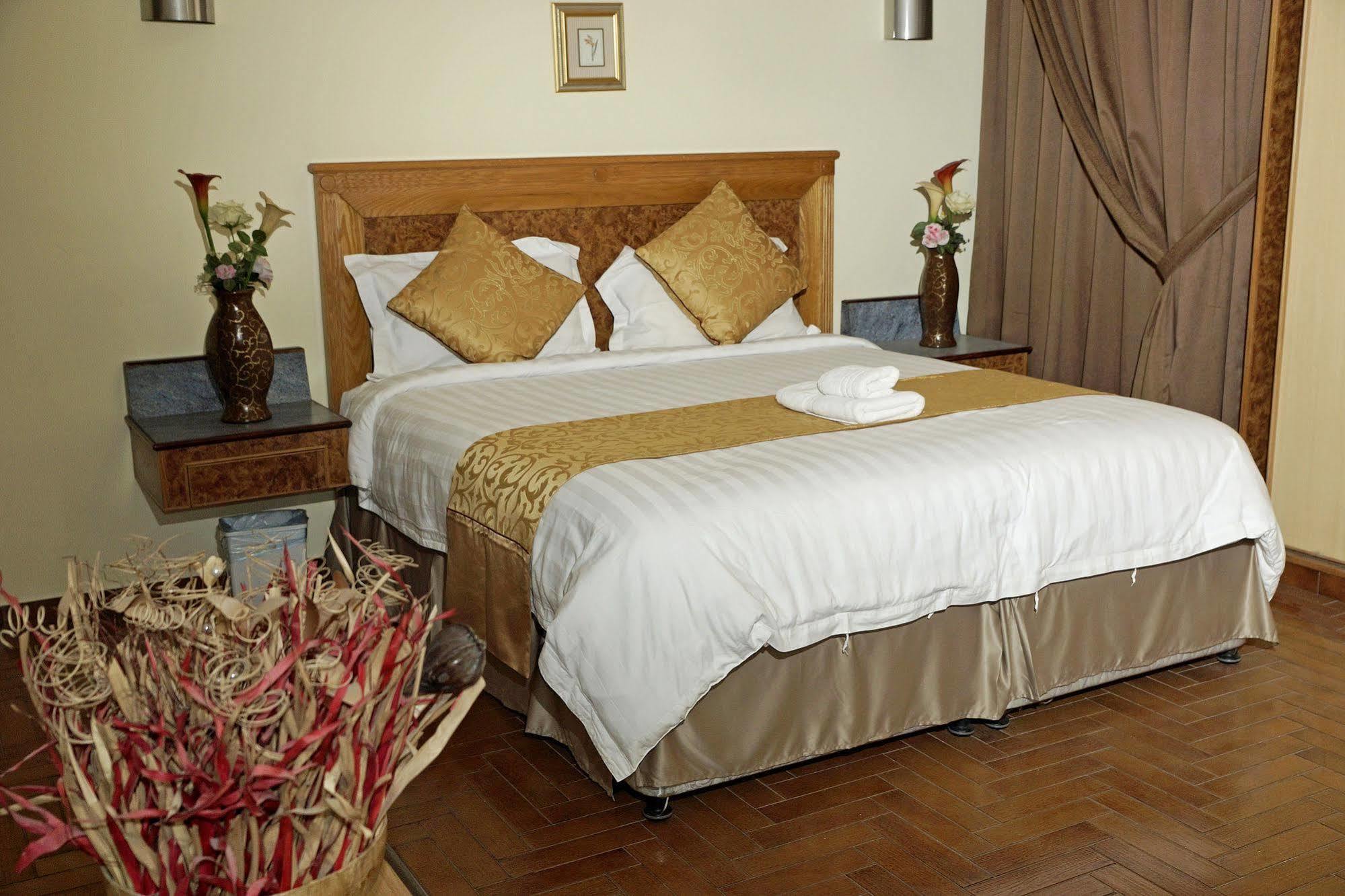 Mansour Plaza Hotel Apartments Dammam Esterno foto